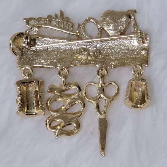 Danecraft "I love quilting" brooch - Picture 2 of 3